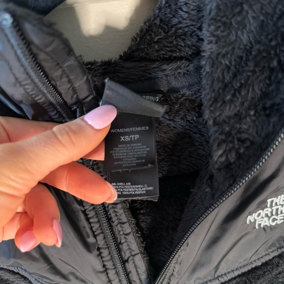 North Face Black Zip Up Fur Fleece With Hood - Picture 2 of 7